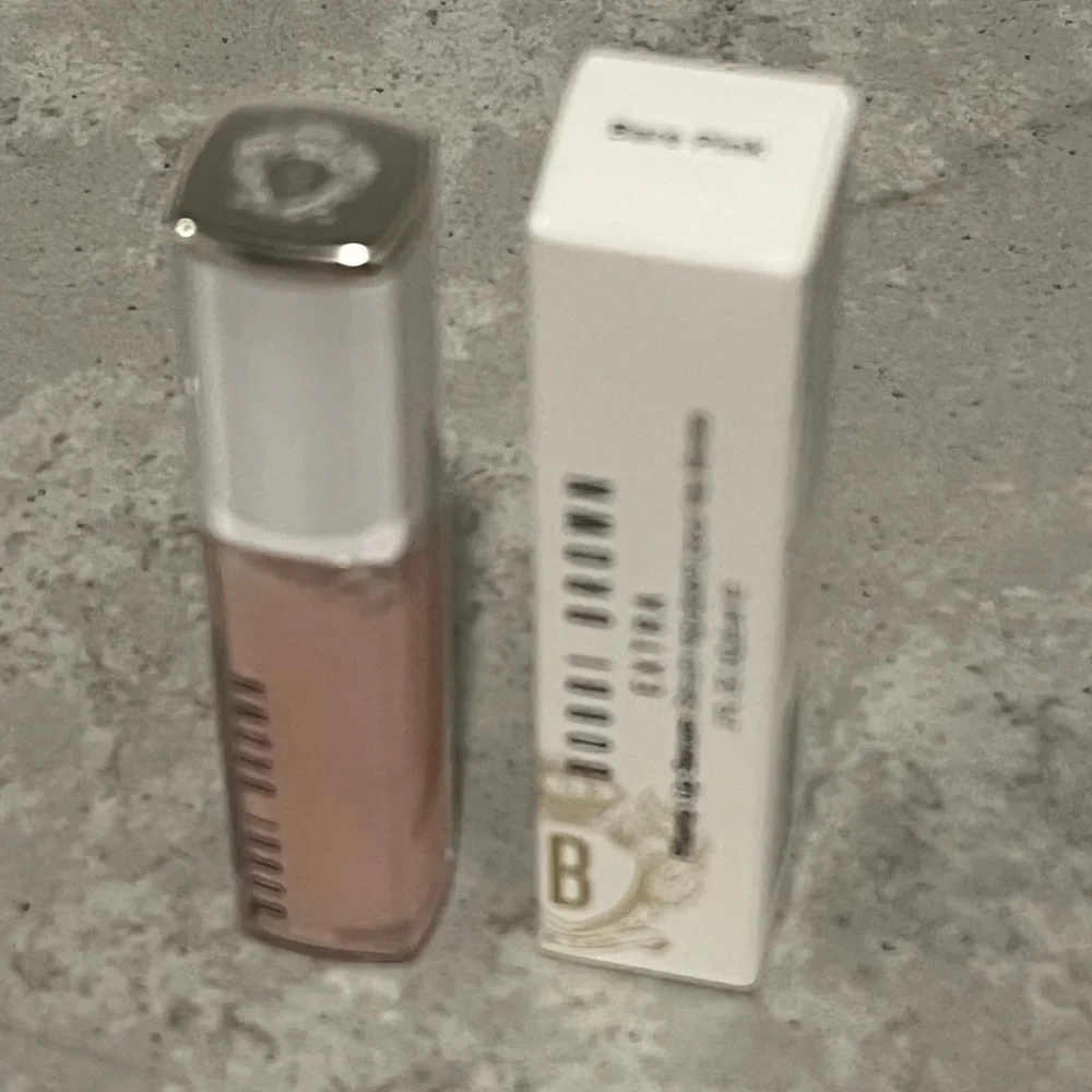 Bobbi Brown Lip Balm and Gloss Set - Soft Pink and Cream (New w/Free Purse!) - Picture 3 of 4